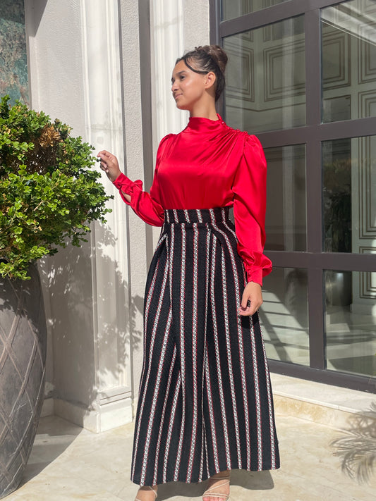 Chemise Femme Satinée Rouge avec Détails Boutons