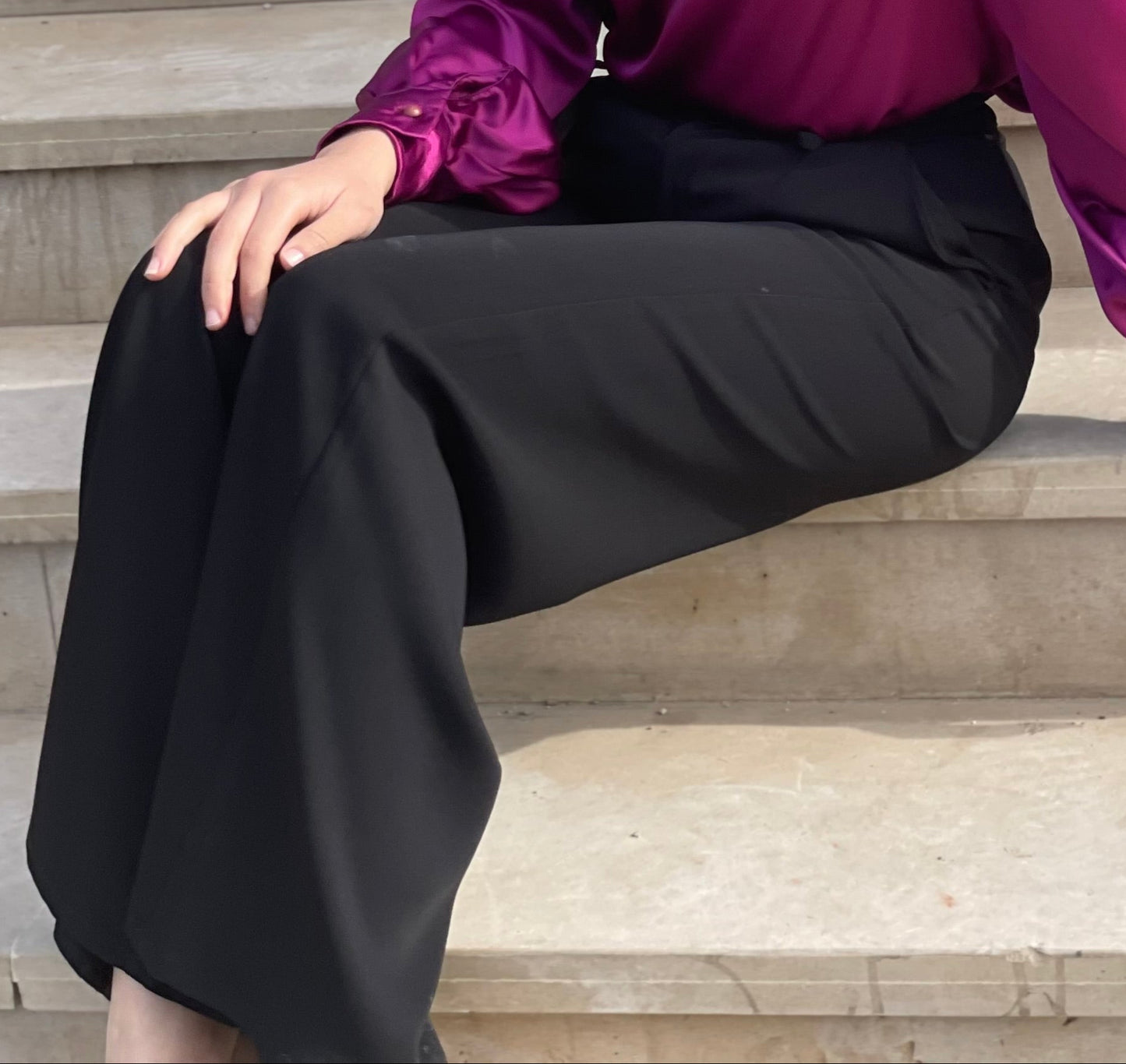 Pantalon Noir Évasé en Crêpe